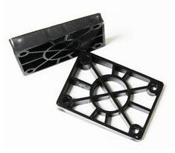 Tracker Angled Risers Low Side 7mm High Side 14mm Black Set of 2